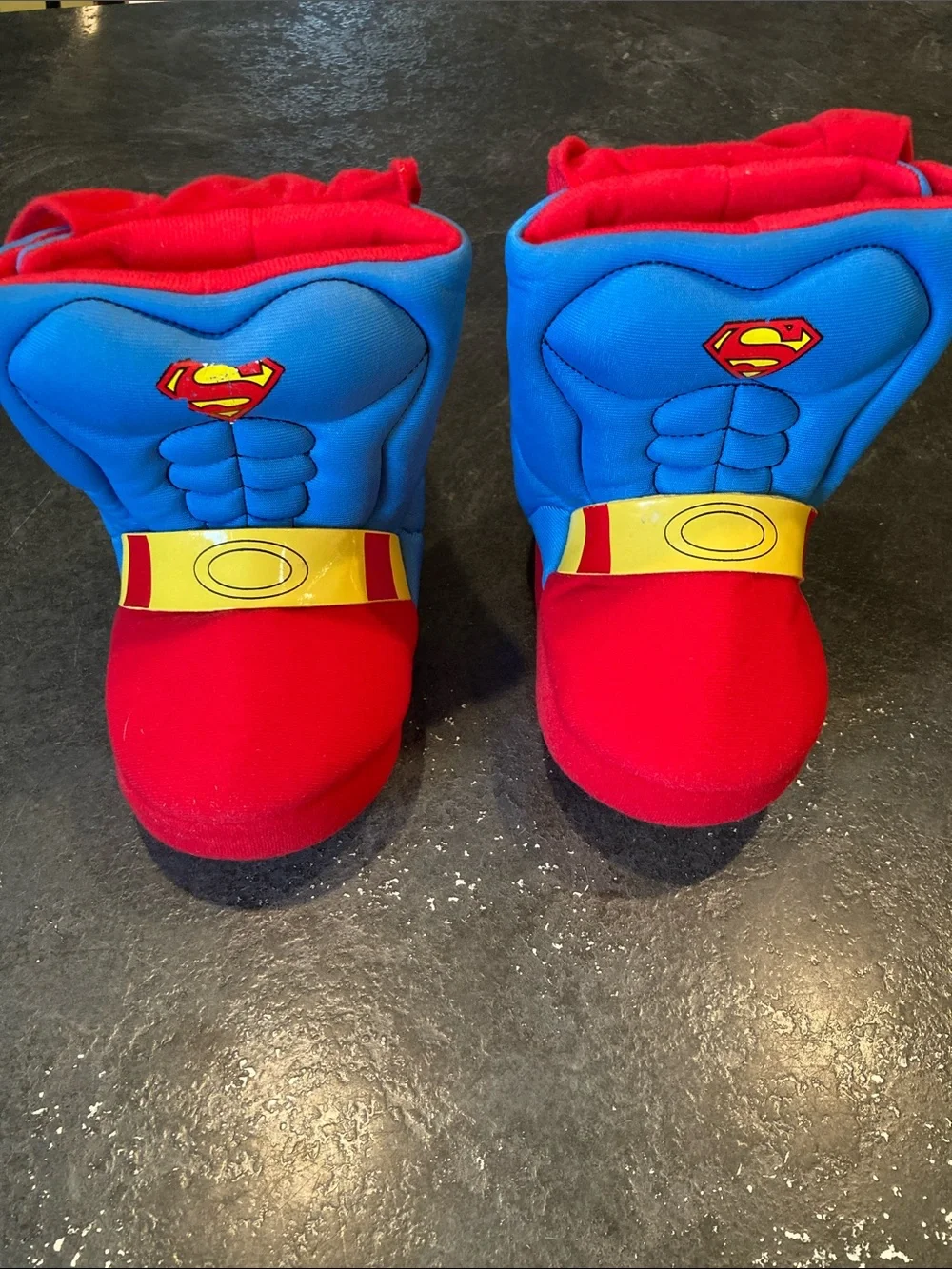 Boys Superman blue red house shoes cape boots size 7-8